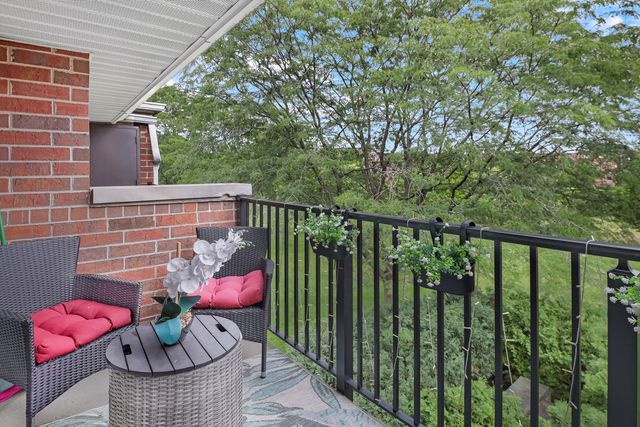 815 Leicester Road 312A, Elk Grove Village, IL 60007