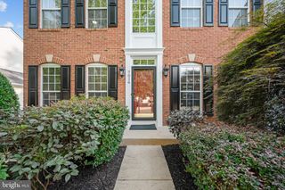 7016 CLIFTON KNOLL CT, Alexandria, VA 22315