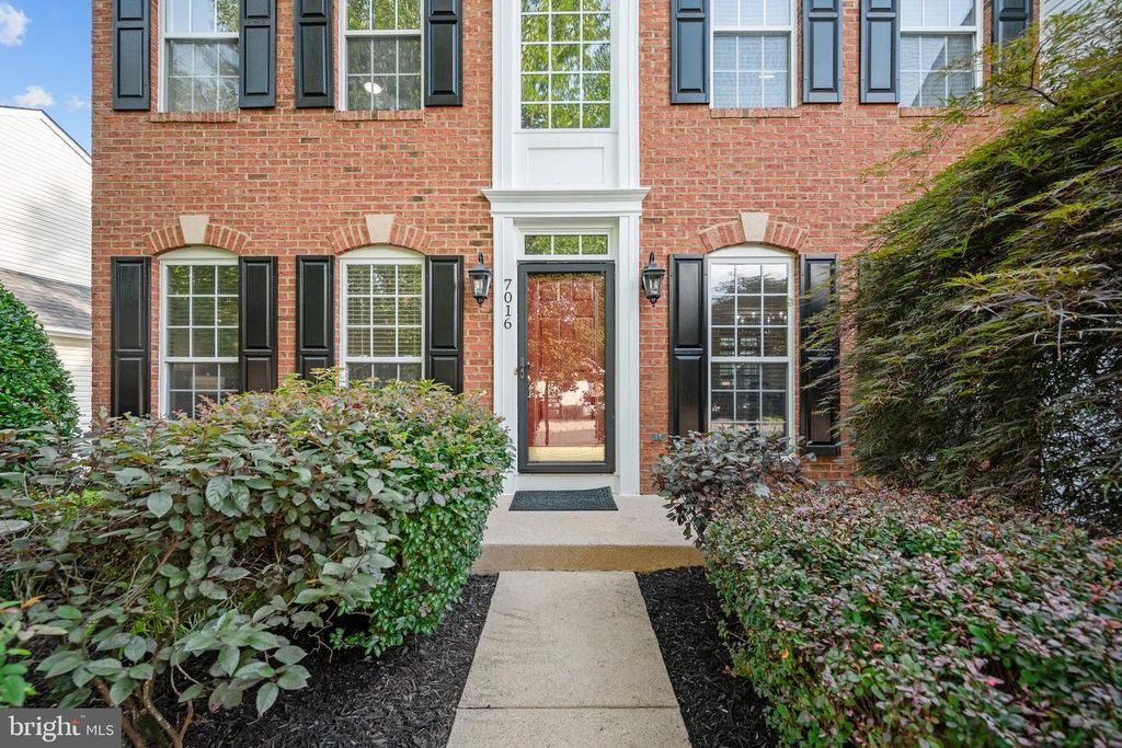 7016 CLIFTON KNOLL CT, Alexandria, VA 22315