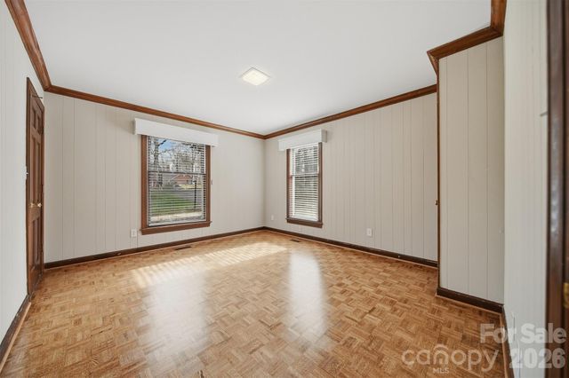 4041 4th Street Court NW, Hickory, NC 28601