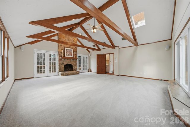 4041 4th Street Court NW, Hickory, NC 28601