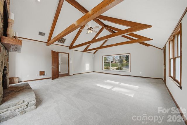 4041 4th Street Court NW, Hickory, NC 28601