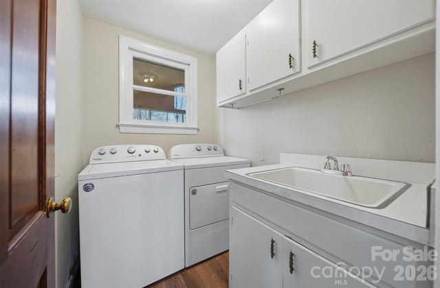 4041 4th Street Court NW, Hickory, NC 28601