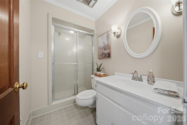 4041 4th Street Court NW, Hickory, NC 28601