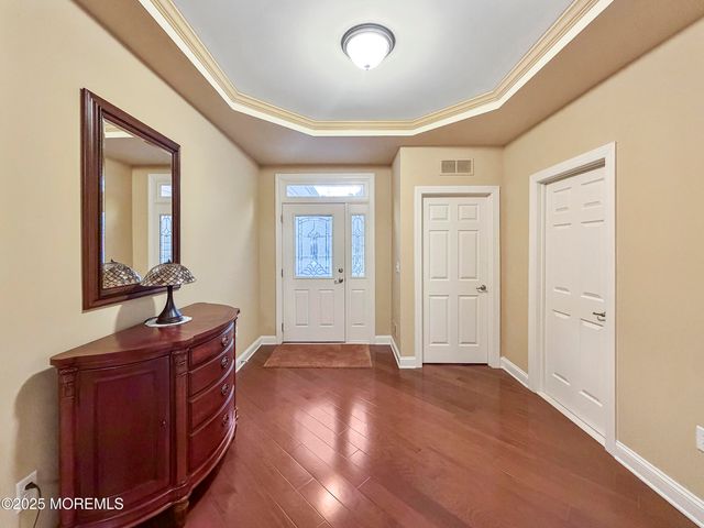 16 Pembroke Drive, Jackson, NJ 08527