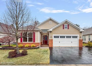 16 Pembroke Drive, Jackson, NJ 08527