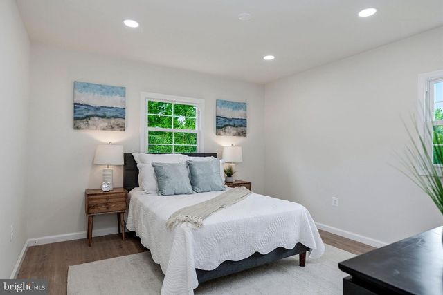 3310 UNIVERSITY BLVD W, Kensington, MD 20895