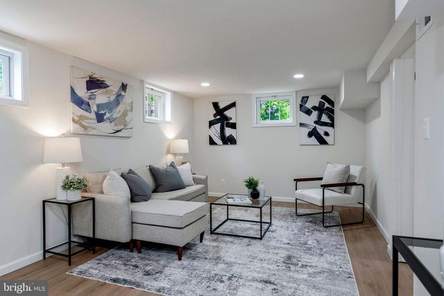 3310 UNIVERSITY BLVD W, Kensington, MD 20895
