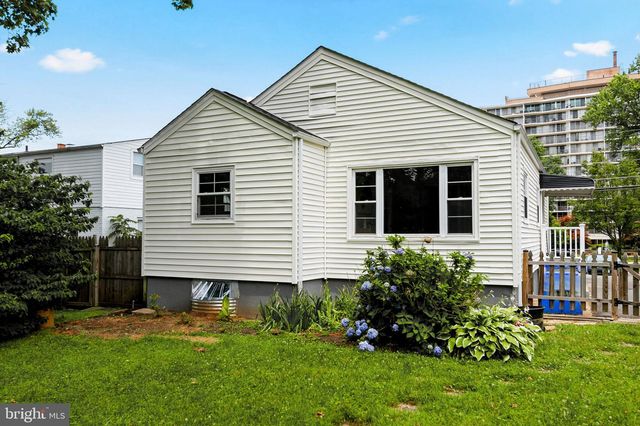 3310 UNIVERSITY BLVD W, Kensington, MD 20895