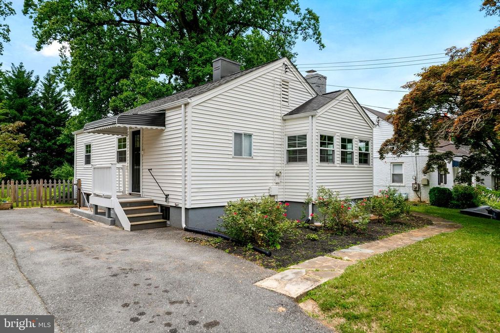 3310 UNIVERSITY BLVD W, Kensington, MD 20895