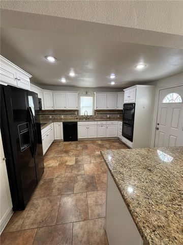 868 N Main Street, Cave Springs, AR 72718