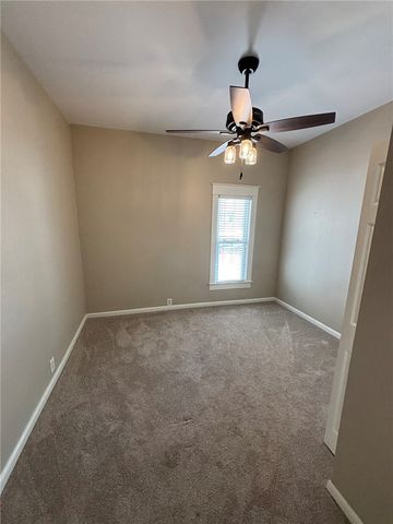 868 N Main Street, Cave Springs, AR 72718