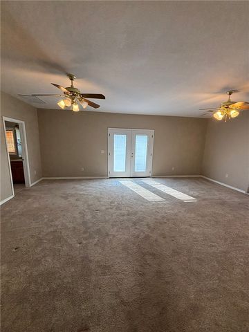 868 N Main Street, Cave Springs, AR 72718