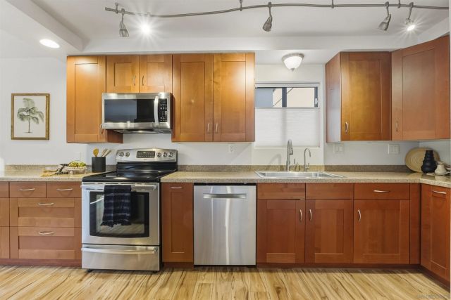 1066-68 Emerald St, San Diego, CA 92109