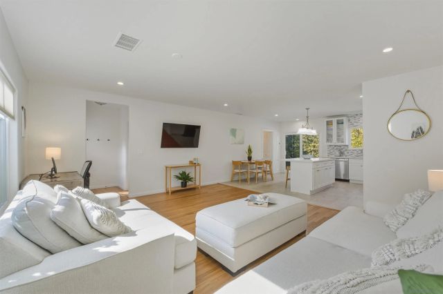 1066-68 Emerald St, San Diego, CA 92109