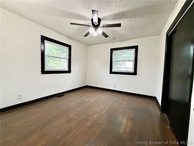 210 Mitchell Street, Henryville, IN 47126