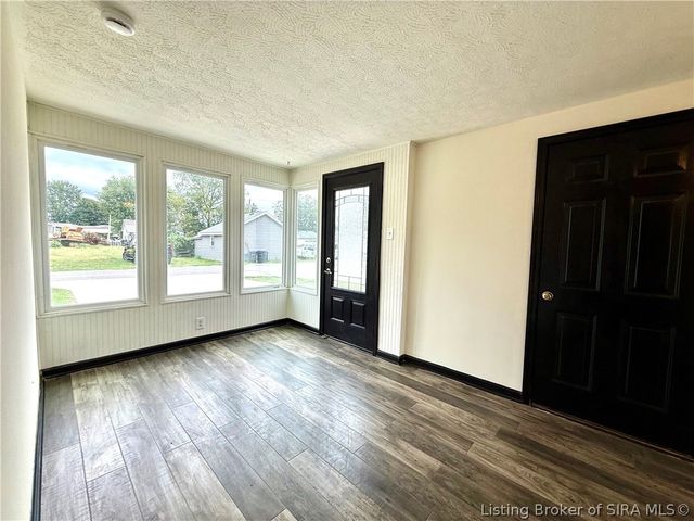 210 Mitchell Street, Henryville, IN 47126