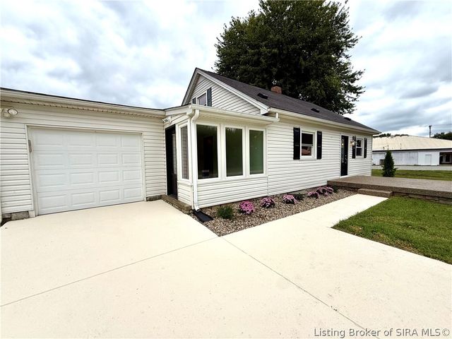 210 Mitchell Street, Henryville, IN 47126