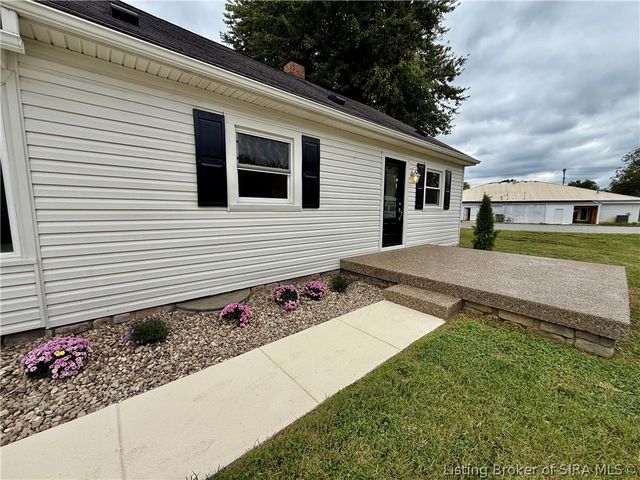 210 Mitchell Street, Henryville, IN 47126