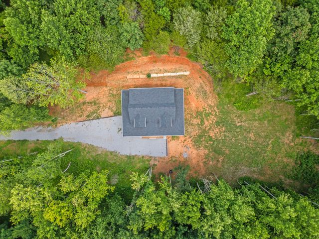 1068 Carl Perry Rd, Ashland City, TN 37015