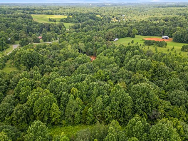 1068 Carl Perry Rd, Ashland City, TN 37015