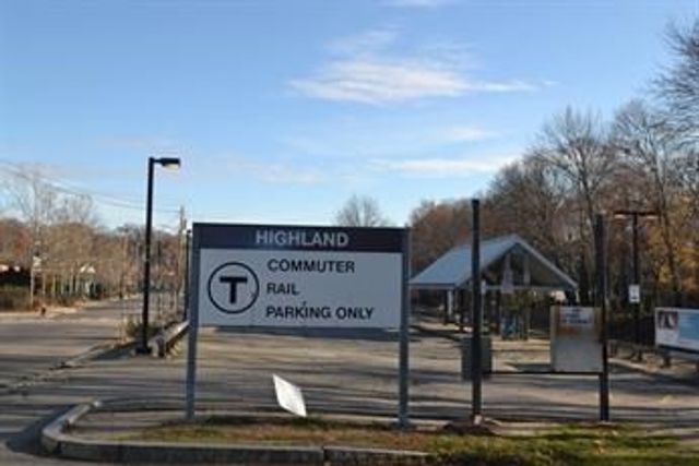 416 Belgrade Ave 46, Boston, MA 02132