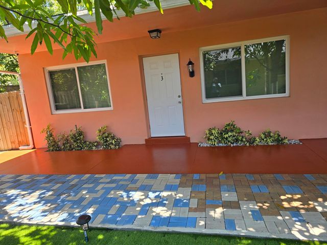 1448 Holly Heights Drive 3, Fort Lauderdale, FL 33304
