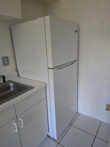 1448 Holly Heights Drive 3, Fort Lauderdale, FL 33304