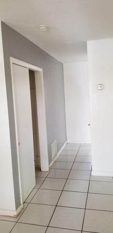 1448 Holly Heights Drive 3, Fort Lauderdale, FL 33304
