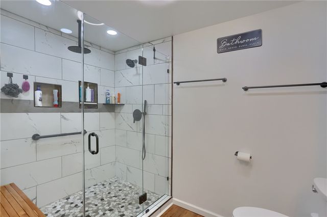 304 Orlando Ave, Neshannock Twp, PA 16105
