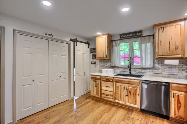 304 Orlando Ave, Neshannock Twp, PA 16105