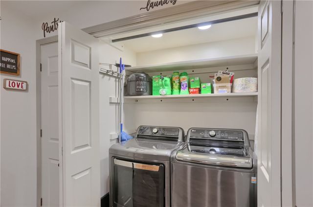 304 Orlando Ave, Neshannock Twp, PA 16105