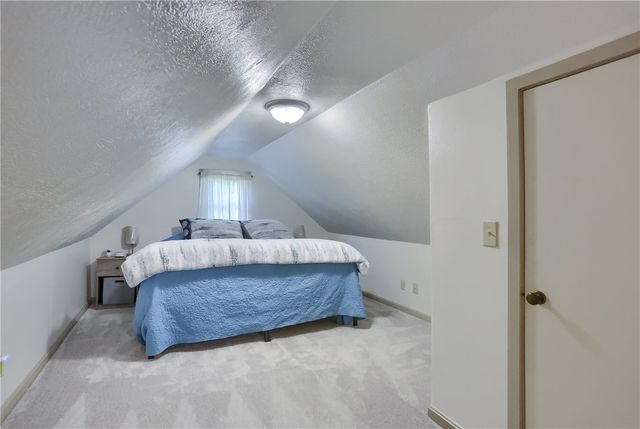 304 Orlando Ave, Neshannock Twp, PA 16105