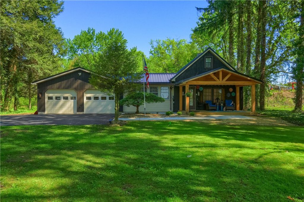 304 Orlando Ave, Neshannock Twp, PA 16105