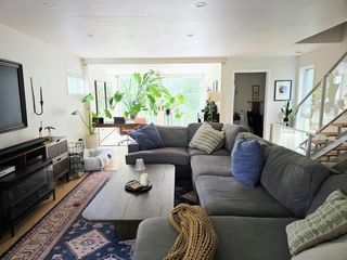 6022 N Sunny Point ROAD, Milwaukee, WI 53209