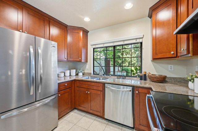 448 Costa Mesa Terrace A, Sunnyvale, CA 94085