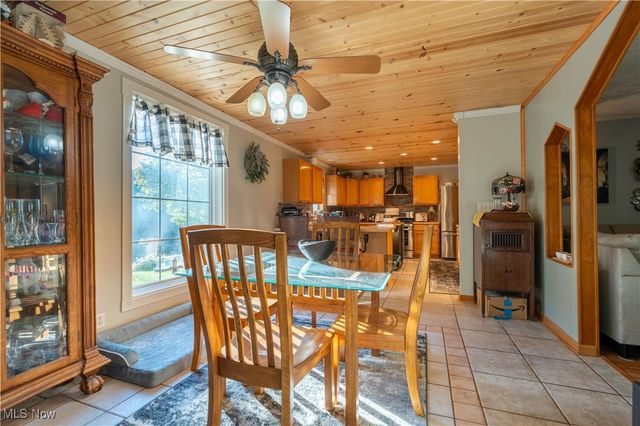 2501 Downing Street SW, East Sparta, OH 44626