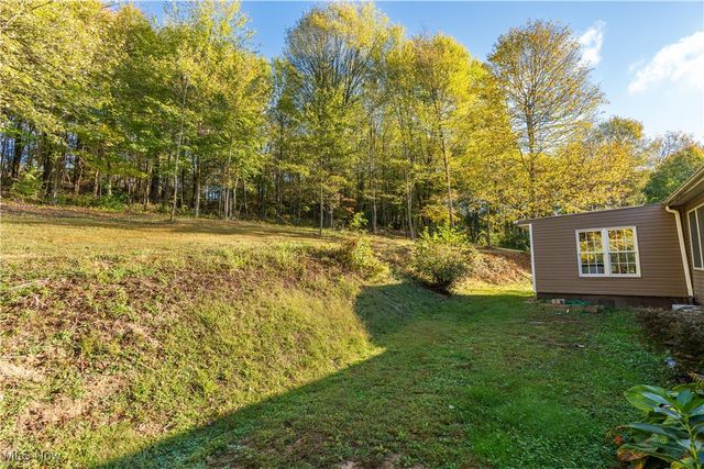 2501 Downing Street SW, East Sparta, OH 44626