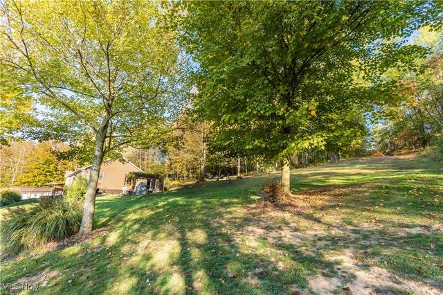 2501 Downing Street SW, East Sparta, OH 44626