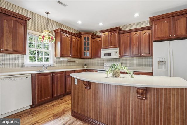 13056 HAWKINS CIR, Hagerstown, MD 21742