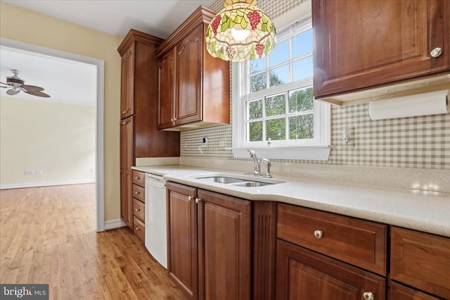 13056 HAWKINS CIR, Hagerstown, MD 21742