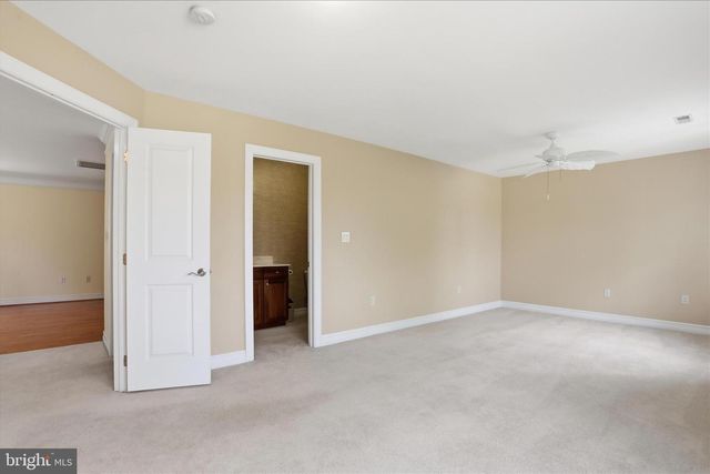 13056 HAWKINS CIR, Hagerstown, MD 21742