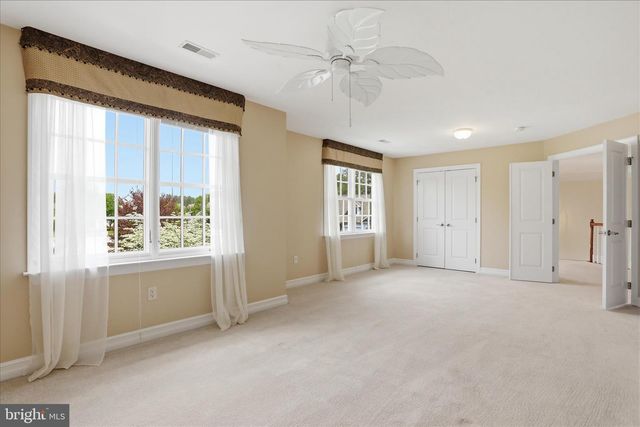 13056 HAWKINS CIR, Hagerstown, MD 21742