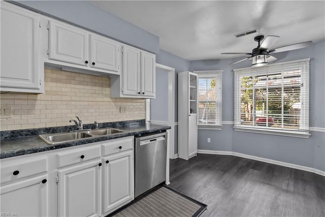 4276 Derby Wharf DR, Virginia Beach, VA 23456