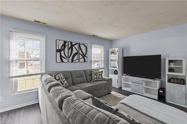 4276 Derby Wharf DR, Virginia Beach, VA 23456