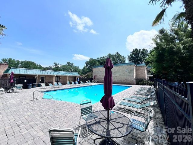4743 Hedgemore Drive, Charlotte, NC 28209