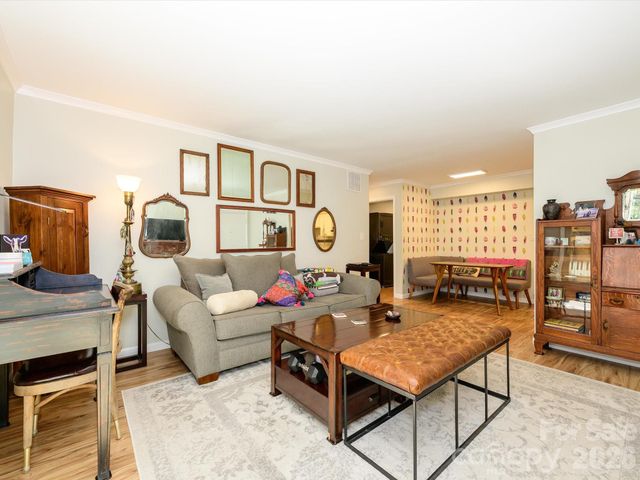 4743 Hedgemore Drive, Charlotte, NC 28209