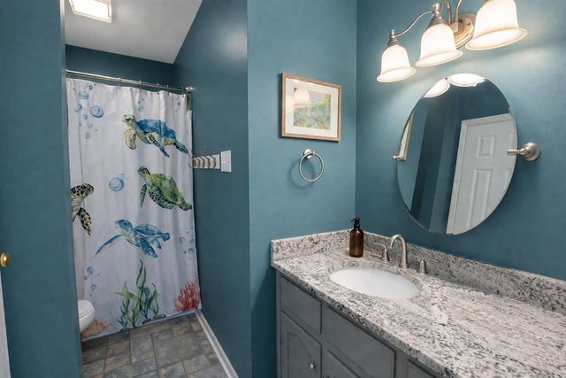 121 Rosedown Dr, Thibodaux, LA 70301