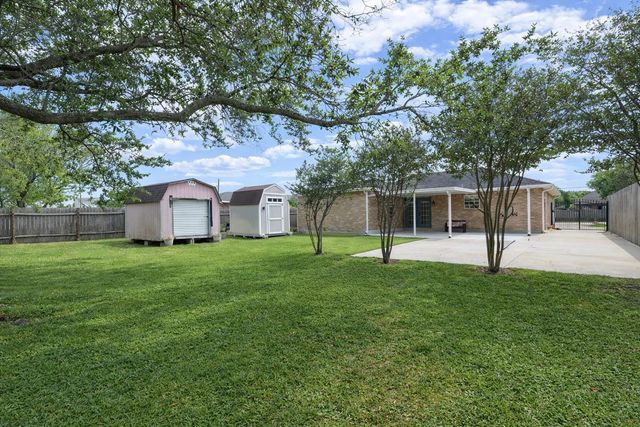 121 Rosedown Dr, Thibodaux, LA 70301