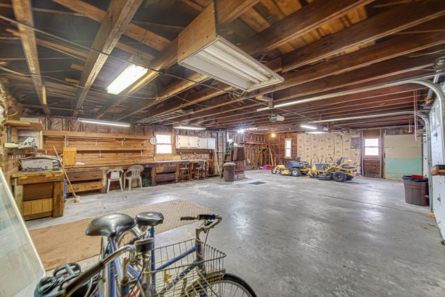 415 Grenway Road, Kingsford Heights, IN 46346